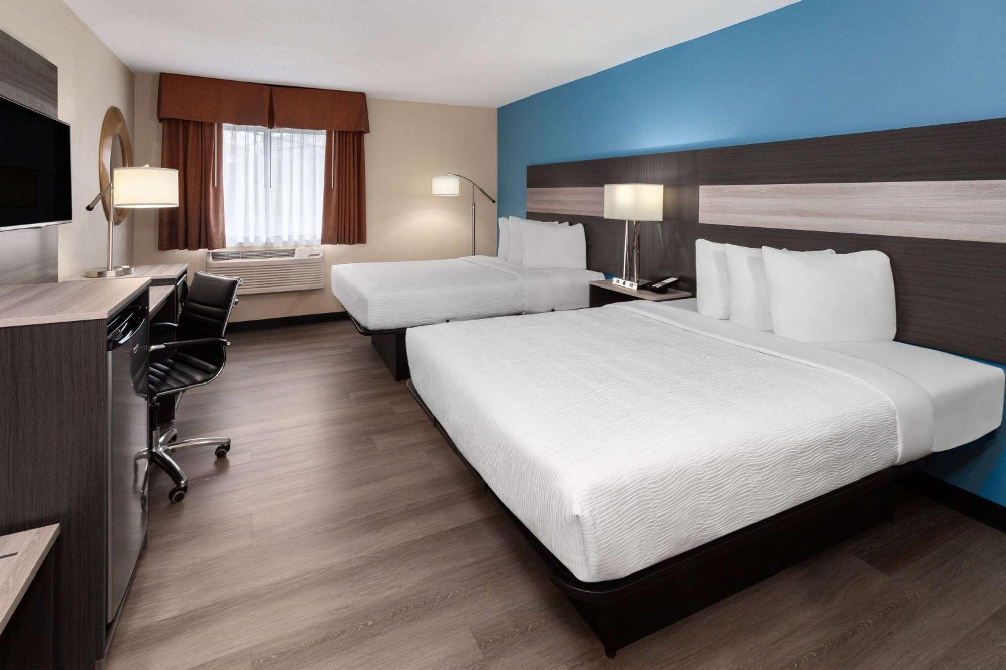 เบย์มอนต์ บาย วินด์แฮม คอปลีย์ เอครอน Hotel Copley ภายนอก รูปภาพ